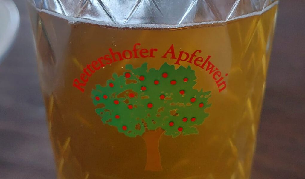 Goldenes Stöffsche