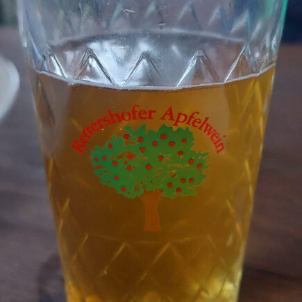 Goldenes Stöffsche